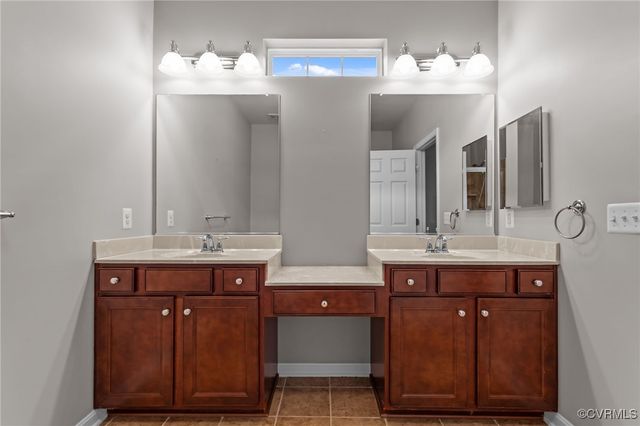 8334 E Lord Botetourt Loop, New Kent, VA 23124