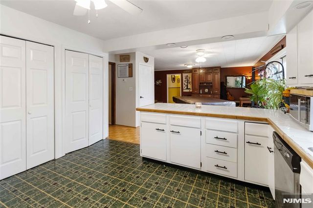 175 Highland Lakes Road, Vernon, NJ 07422