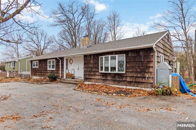 175 Highland Lakes Road, Vernon, NJ 07422