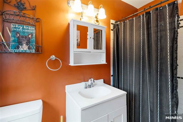 175 Highland Lakes Road, Vernon, NJ 07422