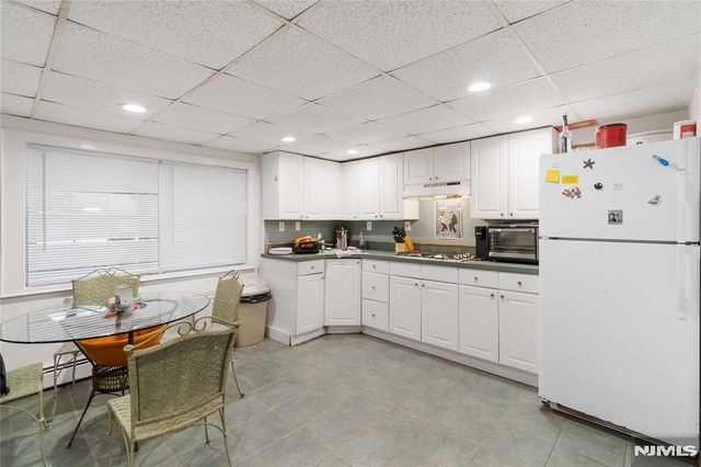 175 Highland Lakes Road, Vernon, NJ 07422