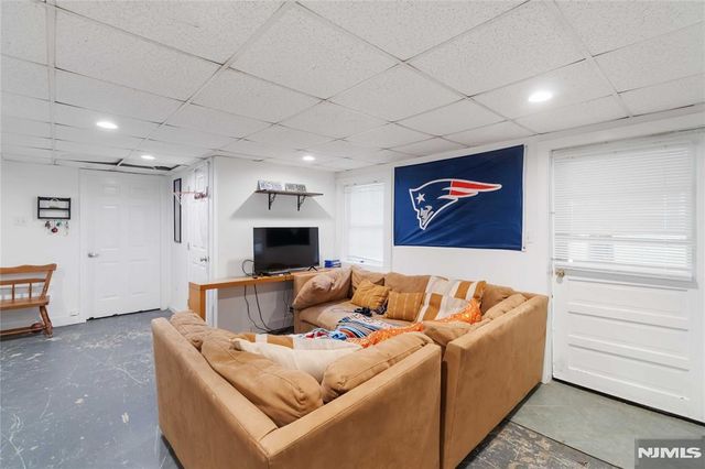 175 Highland Lakes Road, Vernon, NJ 07422