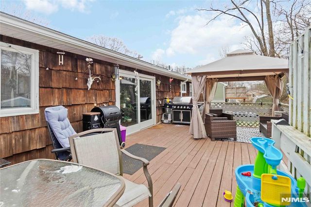 175 Highland Lakes Road, Vernon, NJ 07422