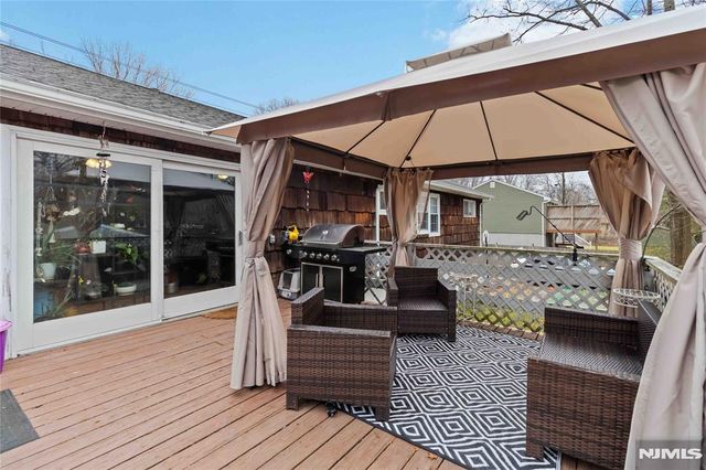 175 Highland Lakes Road, Vernon, NJ 07422