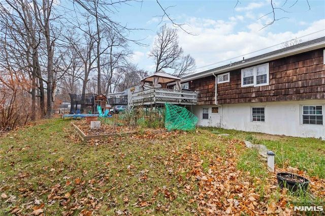 175 Highland Lakes Road, Vernon, NJ 07422