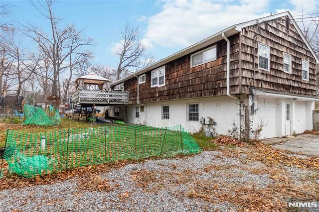 175 Highland Lakes Road, Vernon, NJ 07422