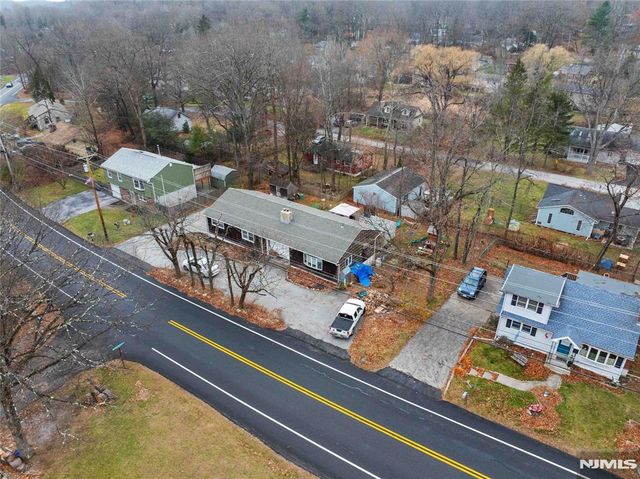 175 Highland Lakes Road, Vernon, NJ 07422