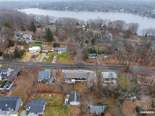 175 Highland Lakes Road, Vernon, NJ 07422