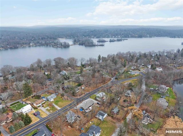 175 Highland Lakes Road, Vernon, NJ 07422