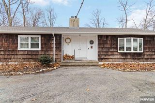 175 Highland Lakes Road, Vernon, NJ 07422