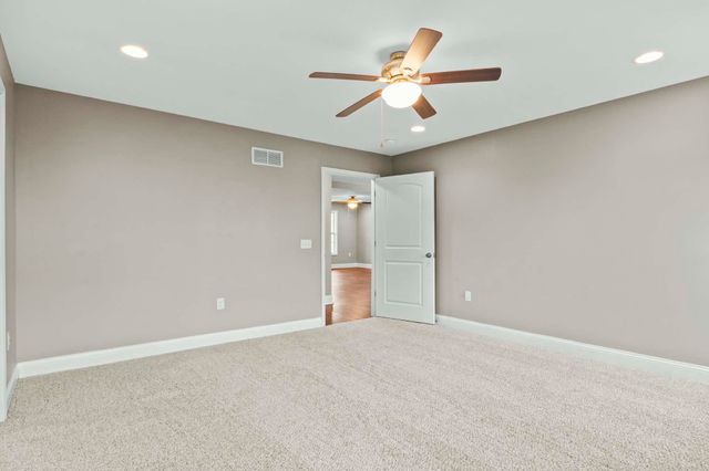 3002 Thorntree Lane, Lawrenceburg, KY 40342