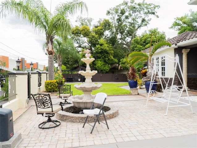 1304 OCOEE APOPKA ROAD, Ocoee, FL 34761