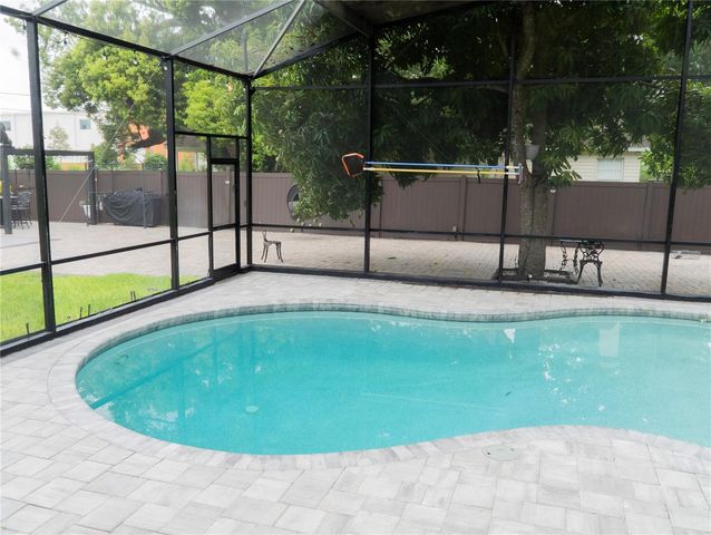 1304 OCOEE APOPKA ROAD, Ocoee, FL 34761