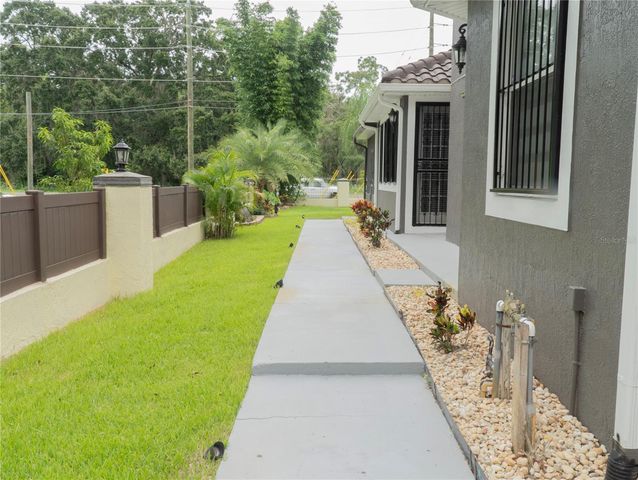 1304 OCOEE APOPKA ROAD, Ocoee, FL 34761