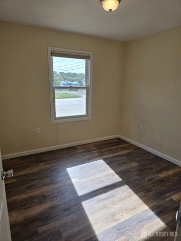 53 Ford Avenue C, Milltown, NJ 08850