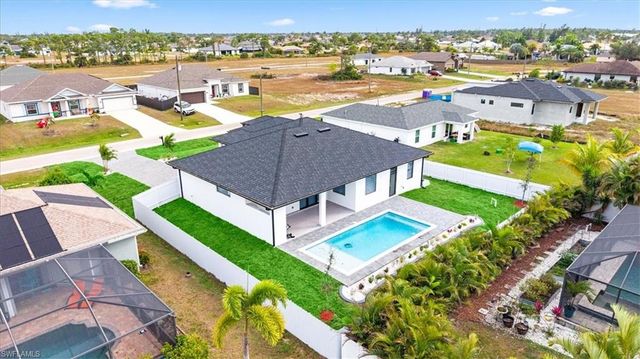 2711 Van Buren PKWY, Cape Coral, FL 33993