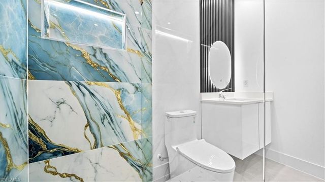 2711 Van Buren PKWY, Cape Coral, FL 33993