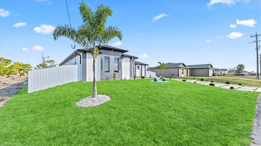 2711 Van Buren PKWY, Cape Coral, FL 33993