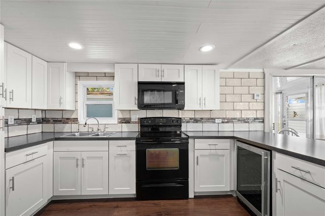 585 SKY HARBOR DRIVE 209, Clearwater, FL 33759