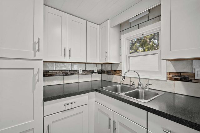 585 SKY HARBOR DRIVE 209, Clearwater, FL 33759