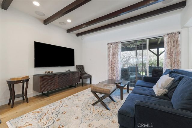 2528 N Orchard Drive, Burbank, CA 91504