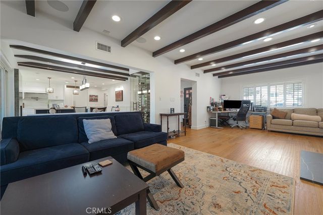 2528 N Orchard Drive, Burbank, CA 91504