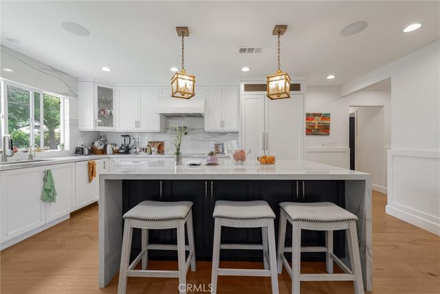 2528 N Orchard Drive, Burbank, CA 91504