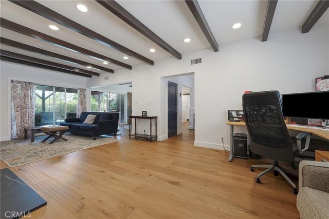 2528 N Orchard Drive, Burbank, CA 91504