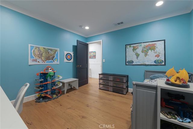 2528 N Orchard Drive, Burbank, CA 91504