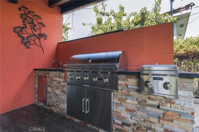 2528 N Orchard Drive, Burbank, CA 91504