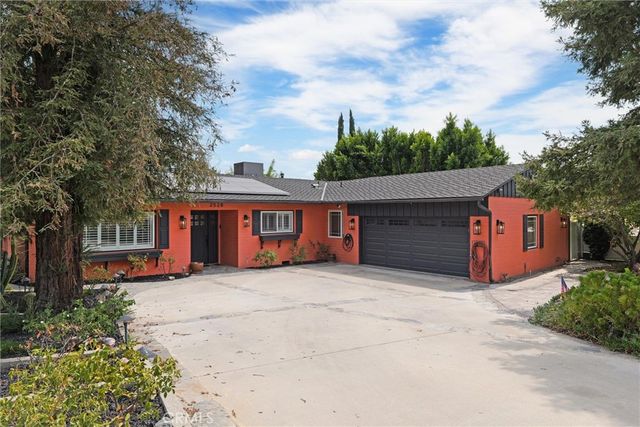2528 N Orchard Drive, Burbank, CA 91504