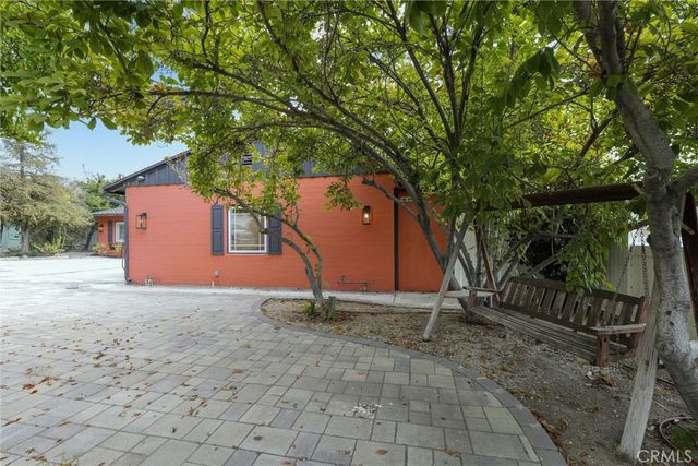 2528 N Orchard Drive, Burbank, CA 91504