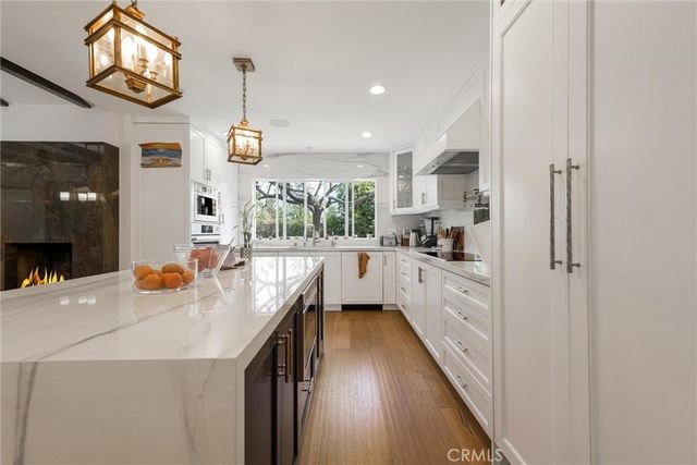 2528 N Orchard Drive, Burbank, CA 91504