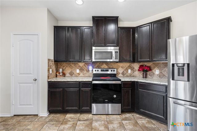 1070 Lonesome Oak Drive, Temple, TX 76502