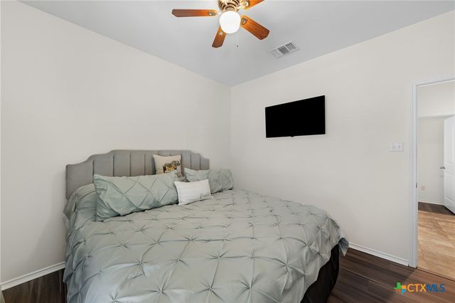 1070 Lonesome Oak Drive, Temple, TX 76502