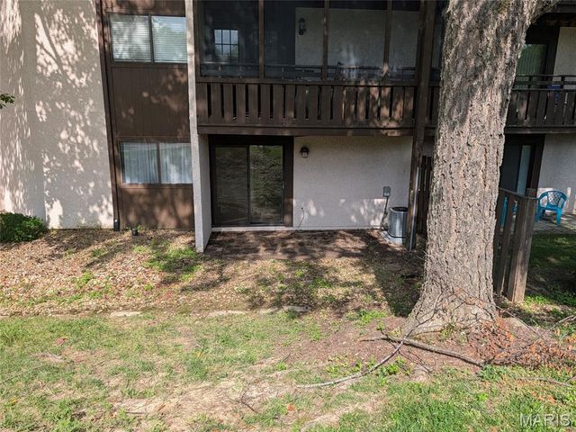 1380 Heritage Landing 7, St Charles, MO 63303