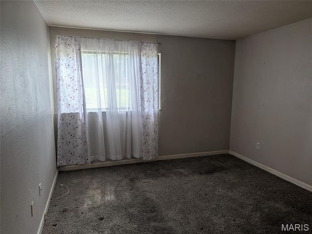 1380 Heritage Landing 7, St Charles, MO 63303