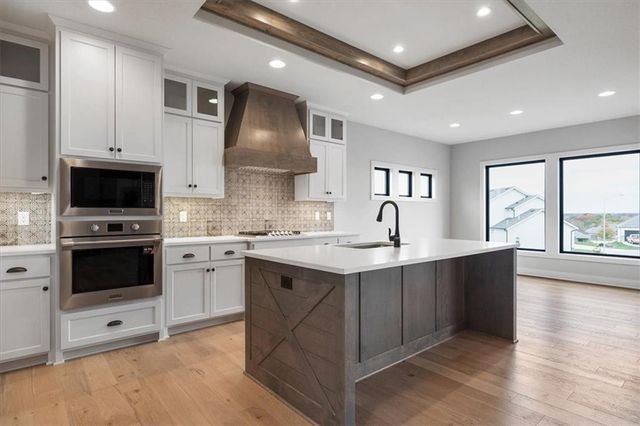 3222 SW Enoch Street, Lee's Summit, MO 64082