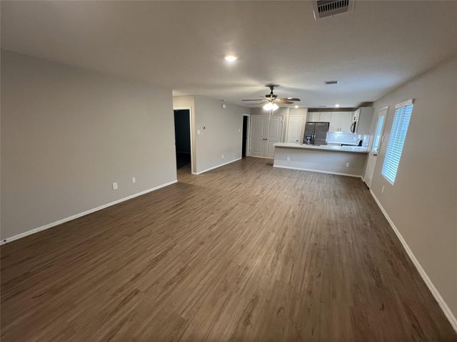 132 Pine Bend Court, Magnolia, TX 77354