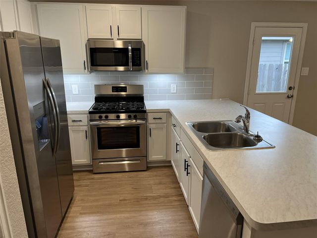 132 Pine Bend Court, Magnolia, TX 77354