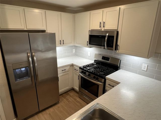 132 Pine Bend Court, Magnolia, TX 77354