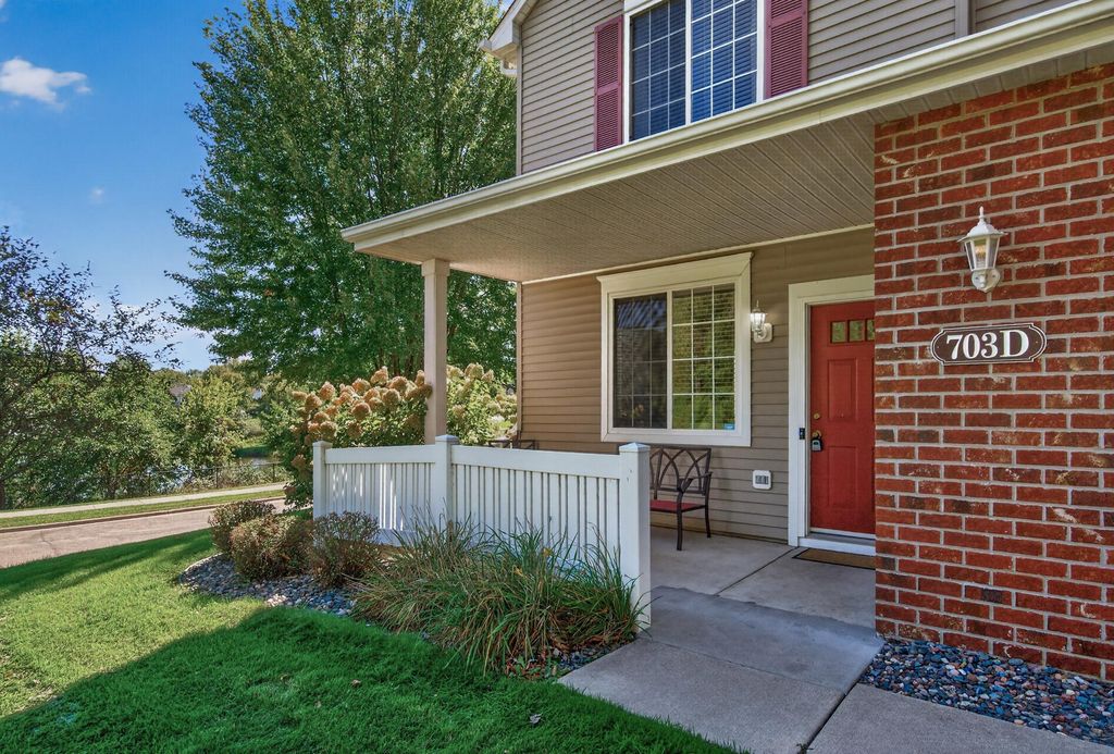 703 Maple Hills Drive D, Maplewood, MN 55117 — photo 3
