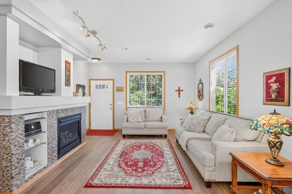 703 Maple Hills Drive D, Maplewood, MN 55117 — photo 5