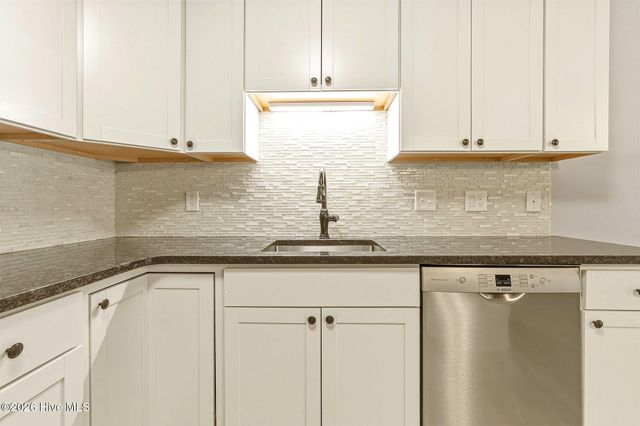 24 Boundaryline Drive NW Apt C, Calabash, NC 28467