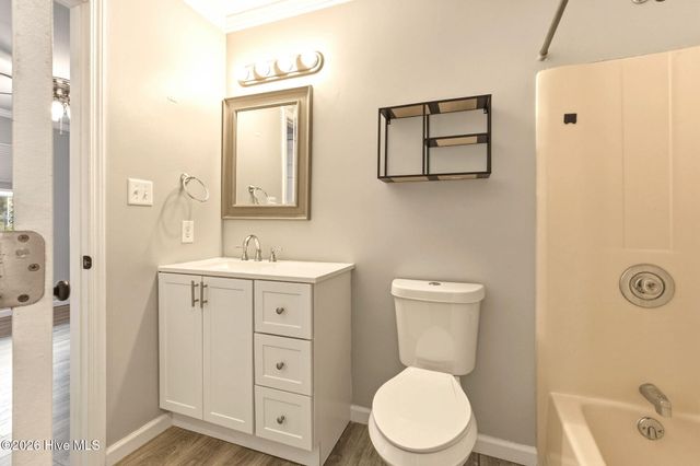 24 Boundaryline Drive NW Apt C, Calabash, NC 28467