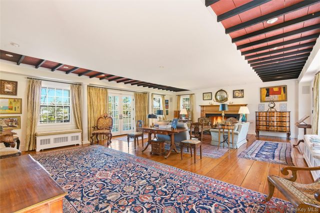80 Shore Road, Cold Spring Harbor, NY 11724