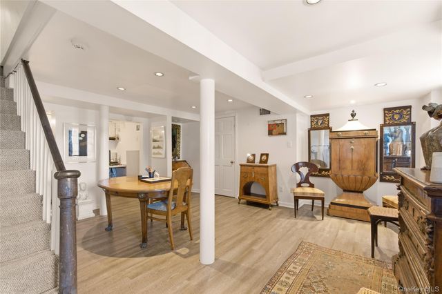 80 Shore Road, Cold Spring Harbor, NY 11724