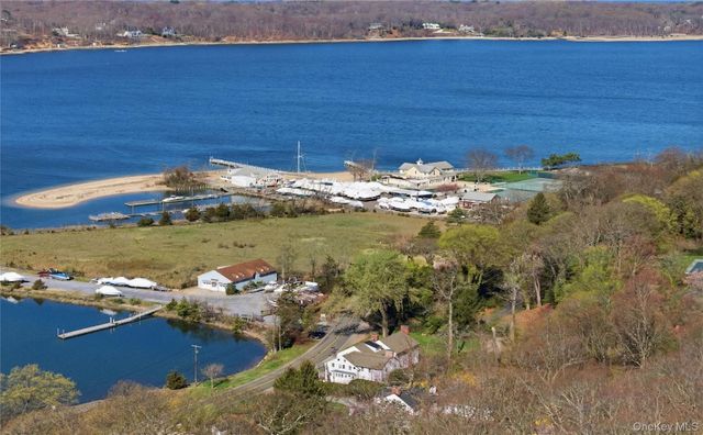 80 Shore Road, Cold Spring Harbor, NY 11724
