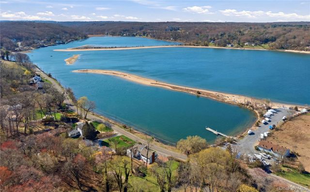 80 Shore Road, Cold Spring Harbor, NY 11724