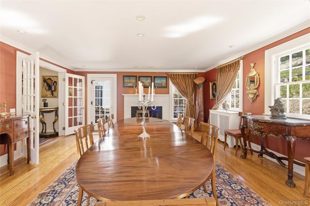 80 Shore Road, Cold Spring Harbor, NY 11724